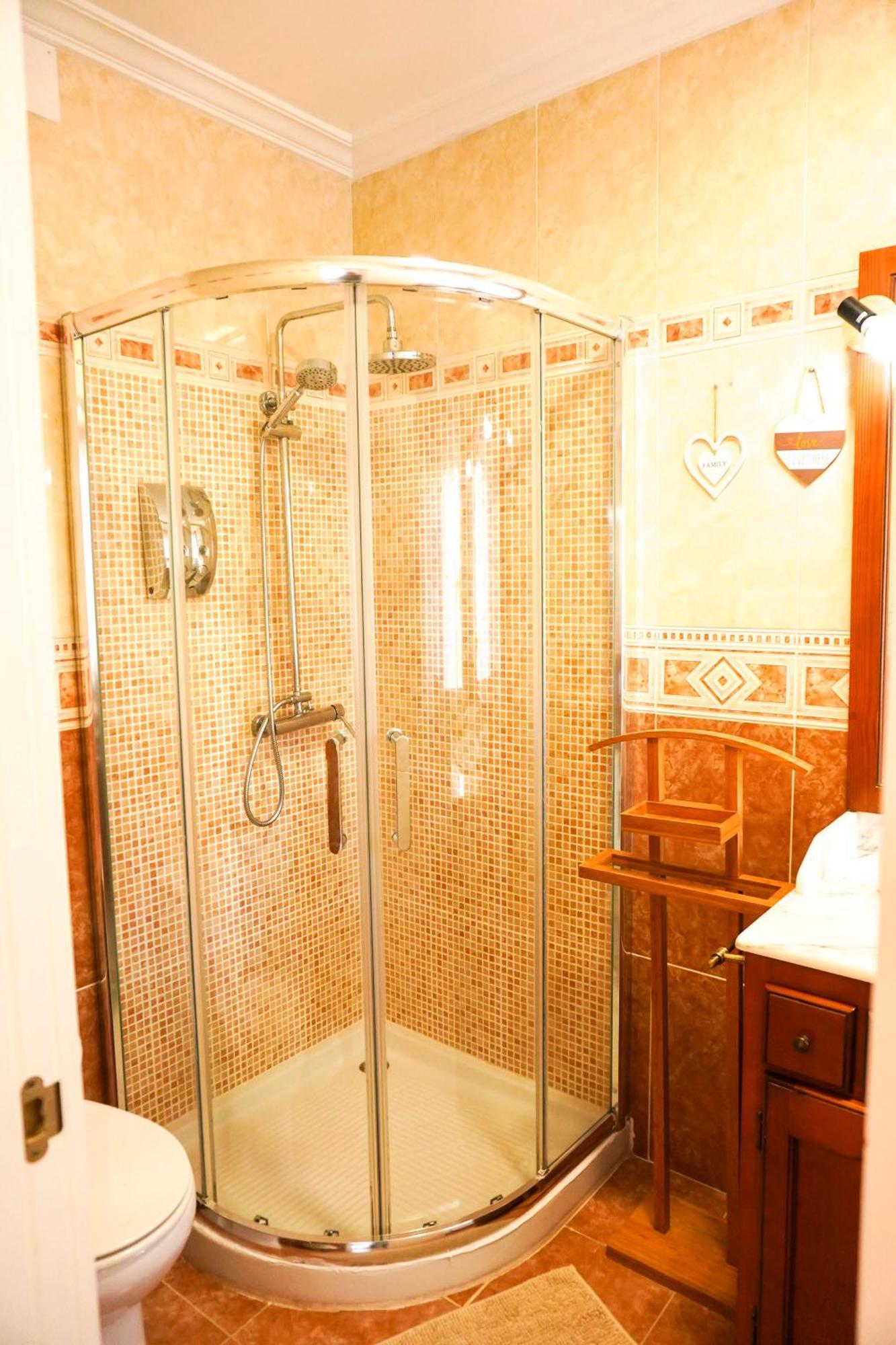 Tarifa Family House 5 Min Walk To The Beach And Old Town ภายนอก รูปภาพ