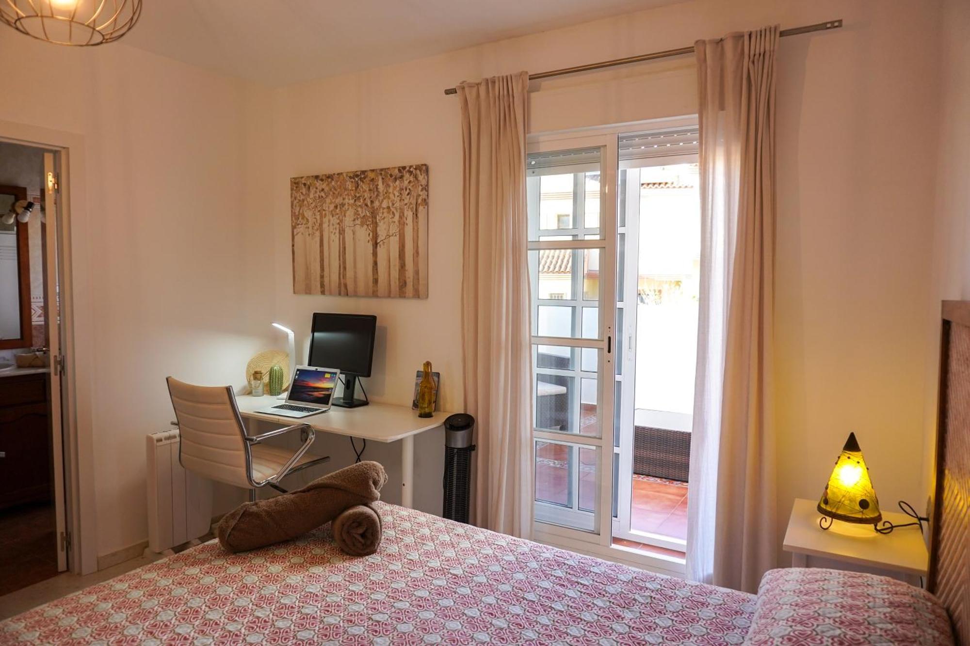Tarifa Family House 5 Min Walk To The Beach And Old Town ภายนอก รูปภาพ