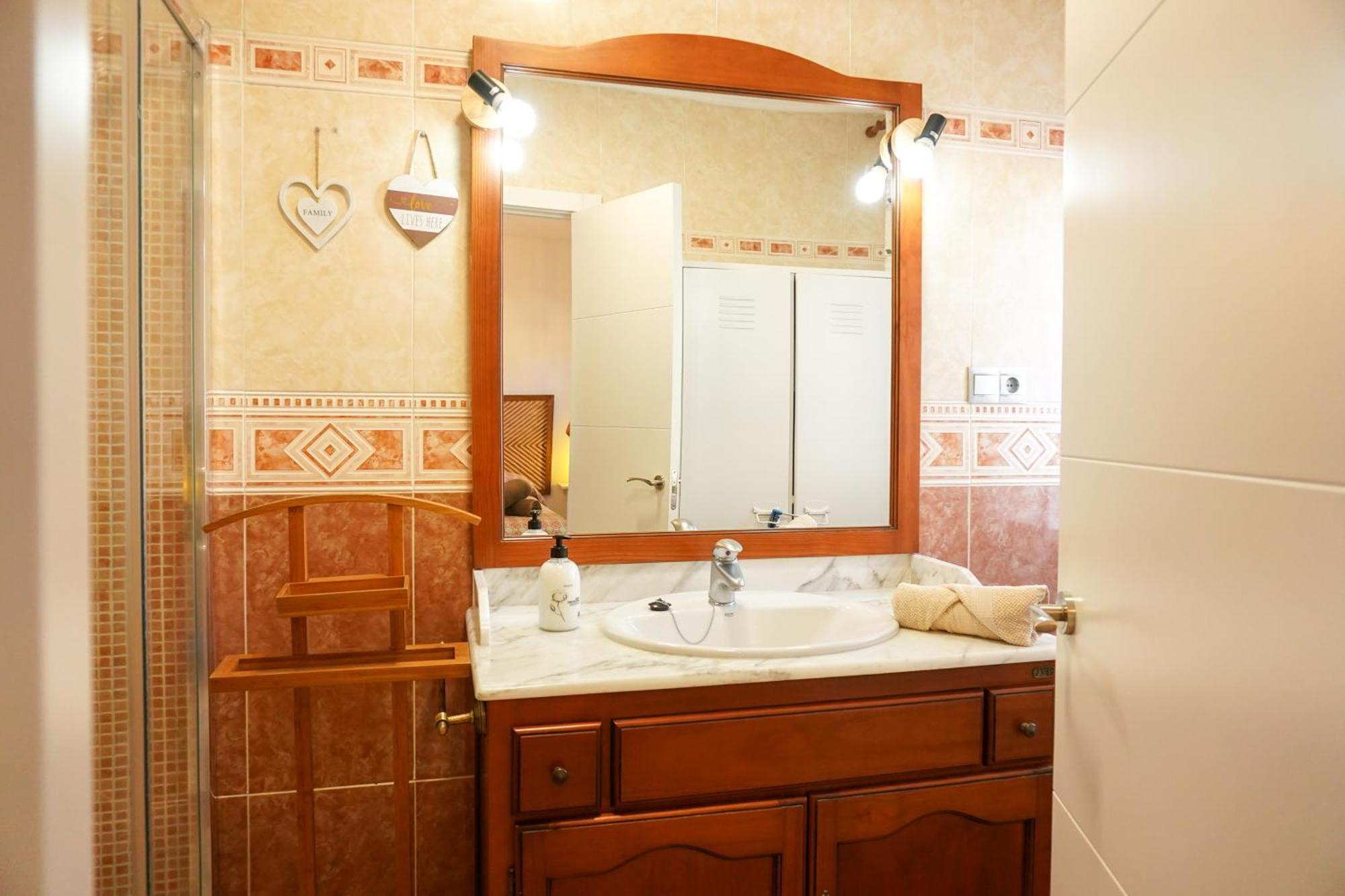 Tarifa Family House 5 Min Walk To The Beach And Old Town ภายนอก รูปภาพ